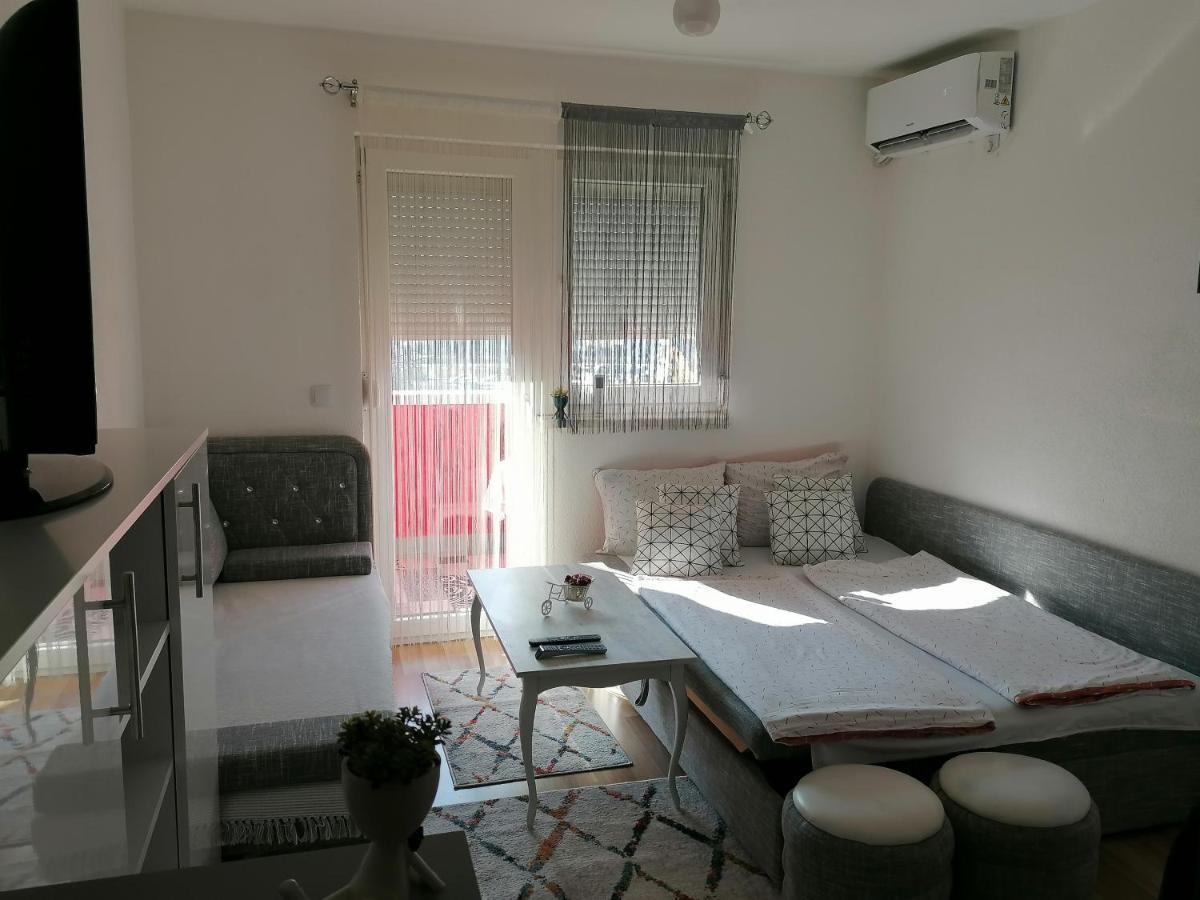 Studio Apartman Zeniça Dış mekan fotoğraf